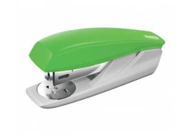 Grapadora petrus 210 reycle verde capacidad 25 hojas usa grapas 22/6