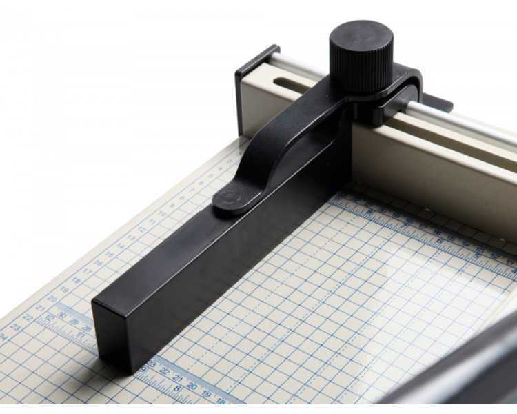 Guillotina q-connect kf14297 manual profesional largo del corte 430 mm capacidad 400 hojas