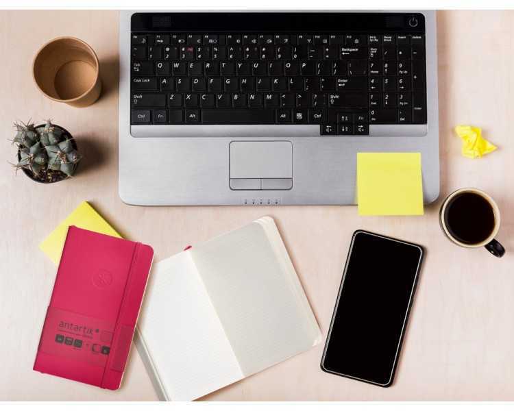 Cuaderno con gomilla antartik notes tapa blanda a6 cuadricula burdeos 100 hojas 80 gr fsc
