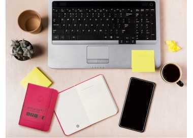 Cuaderno con gomilla antartik notes tapa dura a7 hojas lisas burdeos 80 hojas 80 gr fsc