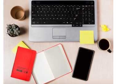 Cuaderno con gomilla antartik notes tapa dura a6 hojas cuadricula rojo 100 hojas 80 gr fsc