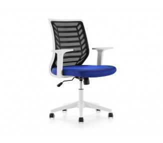 Silla rocada de oficina brazos regulables estructura blanca respaldo malla y asiento tela ignifuga azul