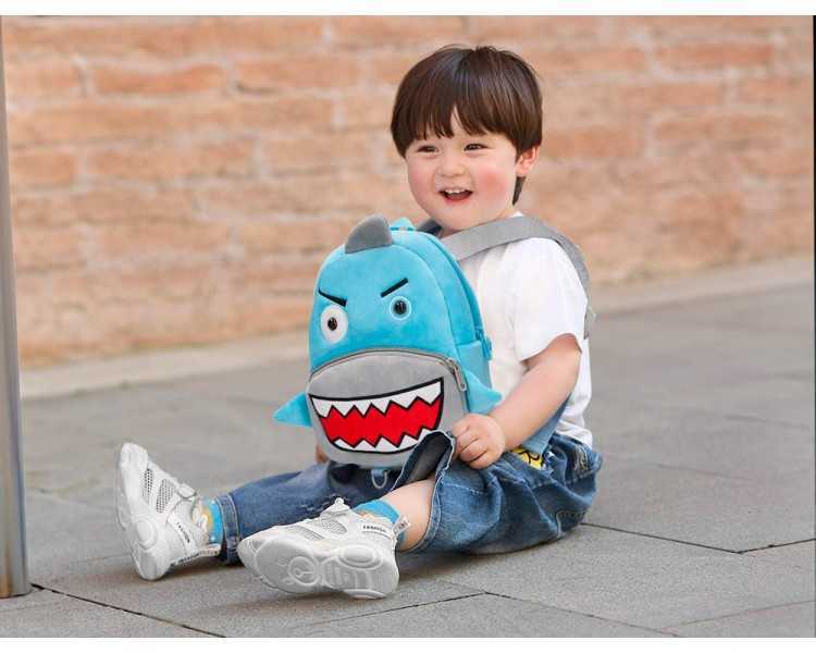 Cartera preescolar liderpapel mochila infantil peluche tiburon 260x100x240 mm