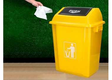 Papelera contenedor q-connect plastico con tapa de balancin 58 litros amarillo 470x330x760 mm