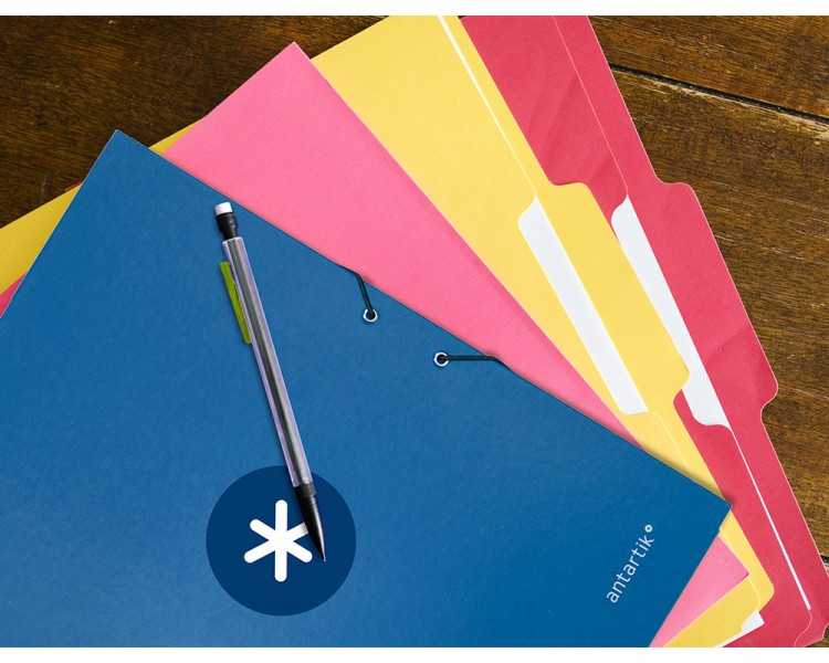 Carpeta antartik gomas a4 3 solapas carton forrado azul oscuro