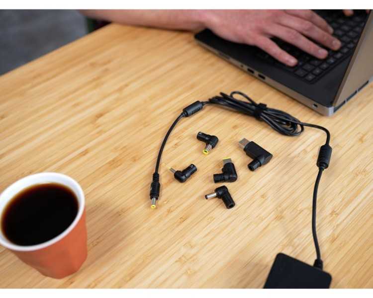 Adaptador de corriente trust primo universal para portatil charger 19v-70w con 6 conectores