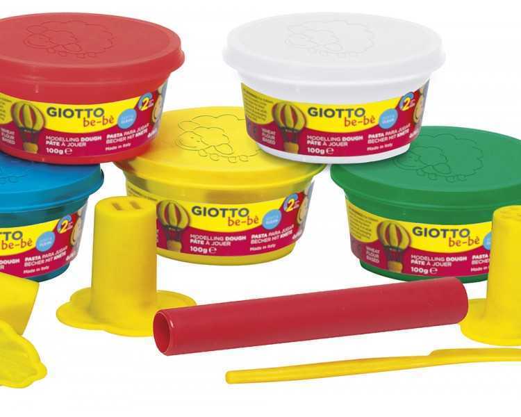 Pasta giotto bebe para modelar cubo maxi con accesorios dermatologicamente testado