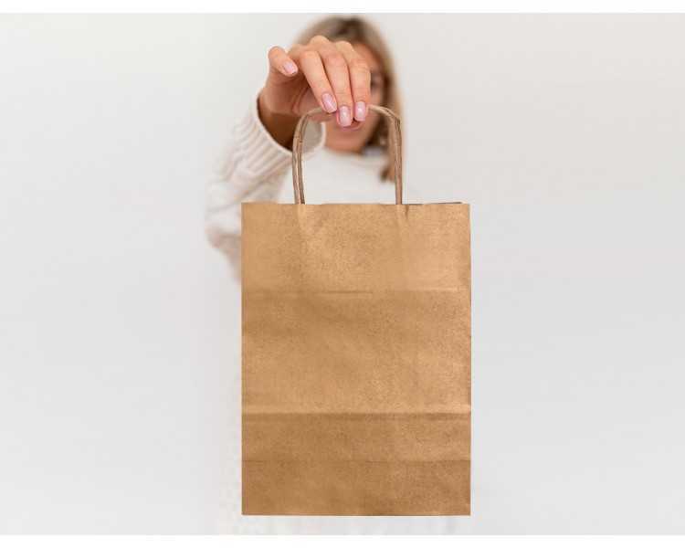 Bolsa papel q-connect kraft natural liso xs con asa retorcida 180x240x80 mm