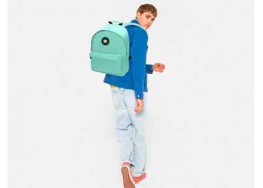 Cartera antartik mochila con asa y bolsillos con cremallera color verde menta 310x160x410 mm