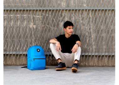 Cartera antartik mochila con asa y bolsillo frontal concremallera color azul 320x140x430 mm