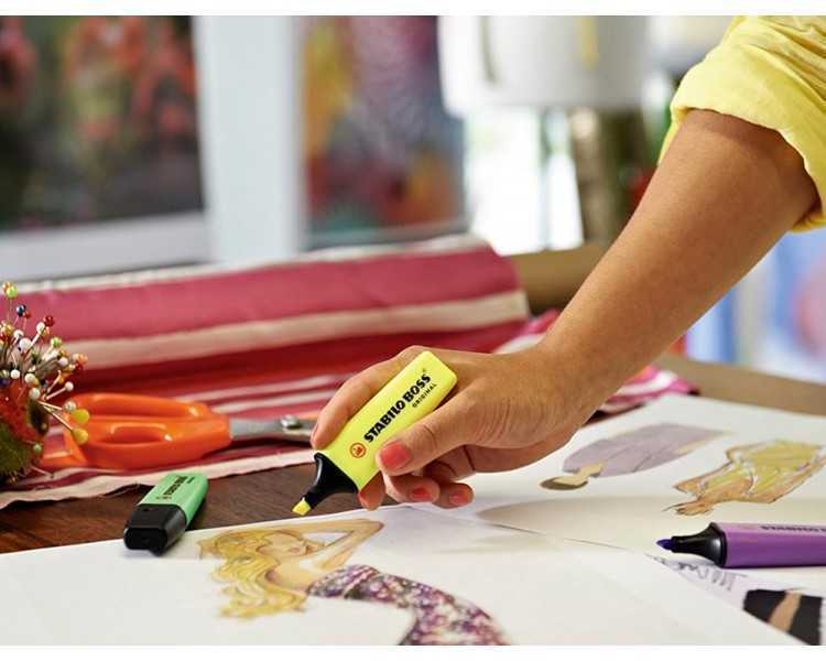 Rotulador stabilo boss fluorescente 70 amarillo estuche de 4 unidades