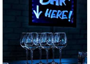 Pizarra cristal liderpapel con led en caballete de madera para rotuladores tipo tiza 50x90cm Pizarra cristal liderpapel con led en caballete de madera para rotuladores tipo tiza 50x90cm