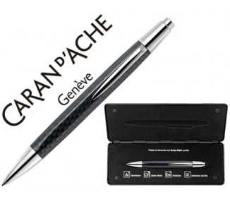 Boligrafo caran d'ache alchemix cuerpo fibra de carbono adornos cromados brillante con estuche punta