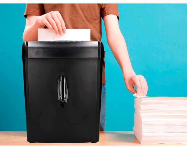 Destructora de documentos q-connect kf17970 capacidad de corte 6 h destruye grapas clips y tarjetas papelera 14l