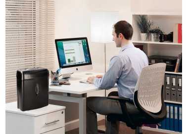 Destructora de documentos q-connect kf17970 capacidad de corte 6 h destruye grapas clips y tarjetas papelera 14l Destructora de documentos q-connect kf17970 capacidad de corte 6 h destruye grapas clips y tarjetas papelera 14l