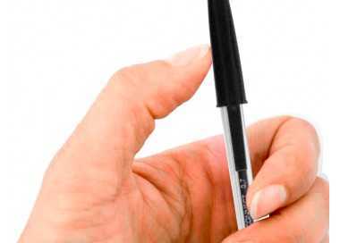 Boligrafo transparente q-connect negro medio kf26040