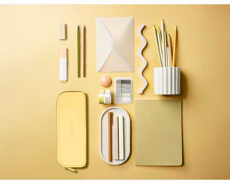 Estuche portatodo antartik prisma silicona soft rectangular 185x50x75 mm color amarillo