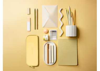 Estuche portatodo antartik prisma silicona soft rectangular 185x50x75 mm color amarillo